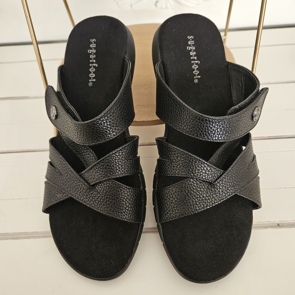 Sugar Foot Women’s Faux Leather Strappy Slip-on Sandal Size 9M